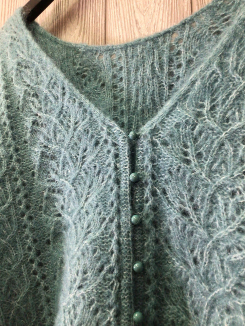 Cezanne Sweater Size Small